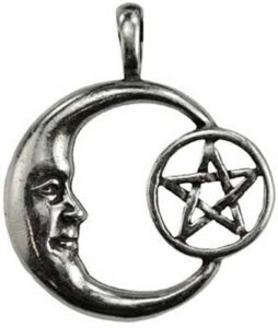 This website focuses on modern Celtic spirituality, druidry, nature veneration, and educational cont.