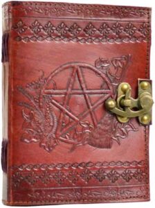 This website focuses on modern Celtic spirituality, druidry, nature veneration, and educational cont.