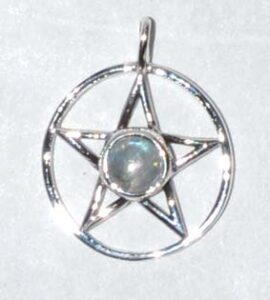 This website focuses on modern Celtic spirituality, druidry, nature veneration, and educational cont.