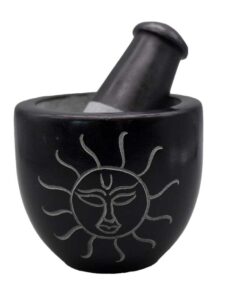 This website focuses on modern Celtic spirituality, druidry, nature veneration, and educational cont.