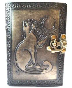 This website focuses on modern Celtic spirituality, druidry, nature veneration, and educational cont.