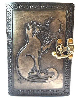 This website focuses on modern Celtic spirituality, druidry, nature veneration, and educational cont.