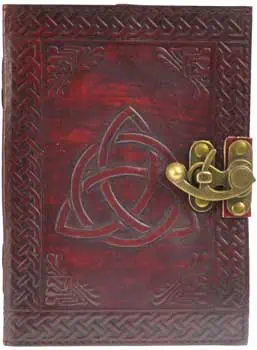 This website focuses on modern Celtic spirituality, druidry, nature veneration, and educational cont.