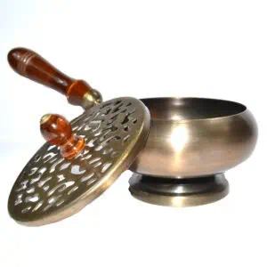 This website focuses on modern Celtic spirituality, druidry, nature veneration, and educational cont.
