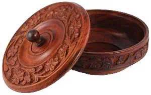 This website focuses on modern Celtic spirituality, druidry, nature veneration, and educational cont.